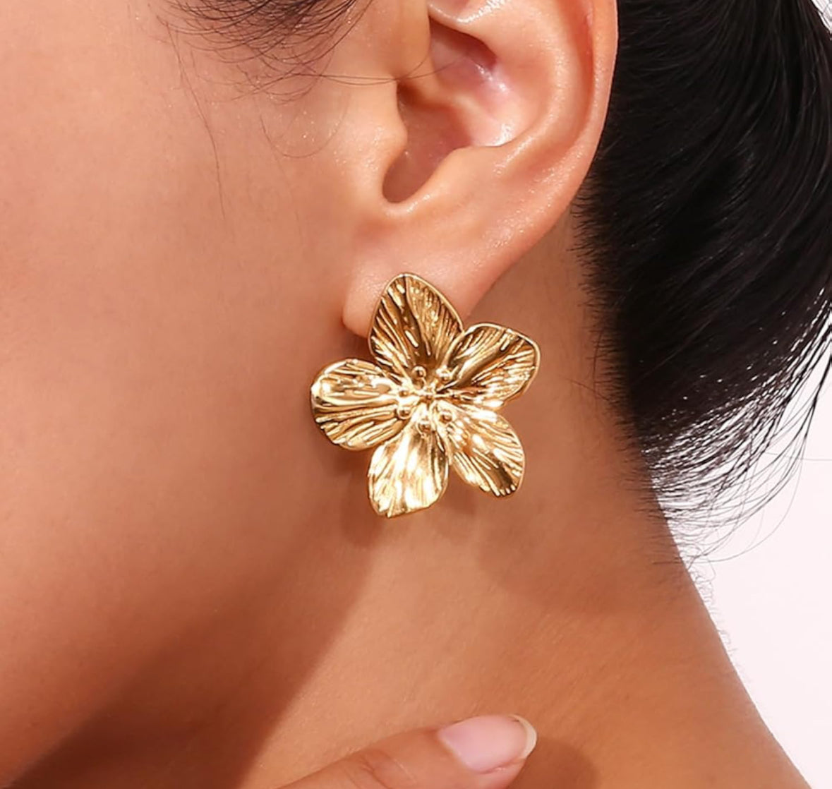 FLOWY EARRINGS