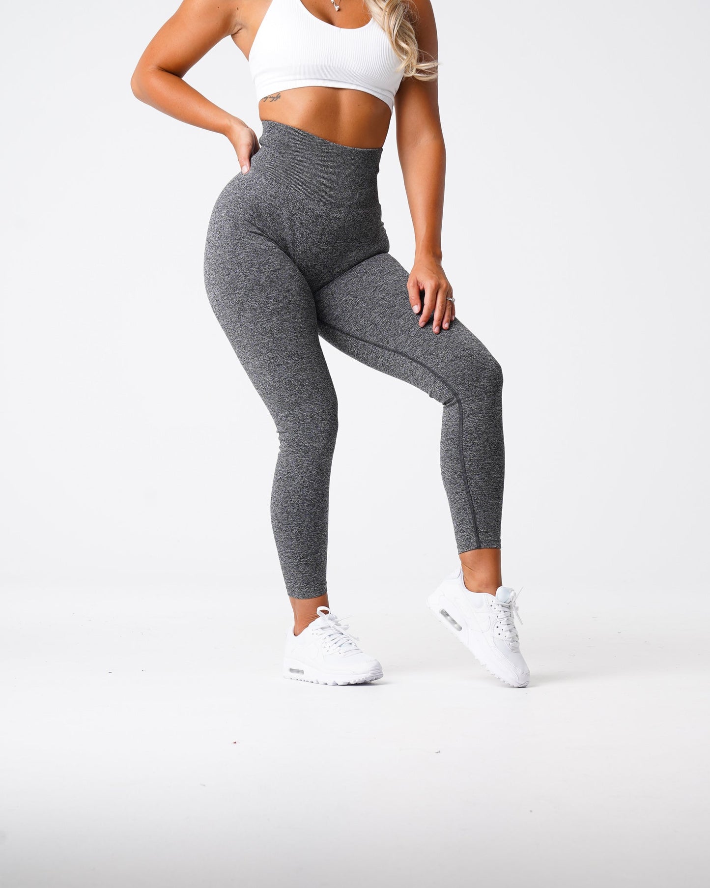 LEGGINGS NON OTTENUTI MAI COSÌ TANTA FORMA