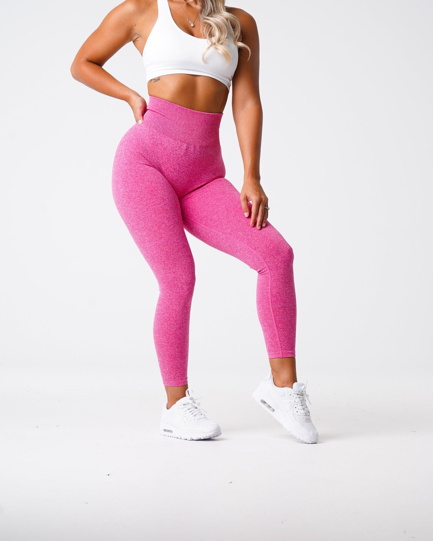 LEGGINGS NON OTTENUTI MAI COSÌ TANTA FORMA