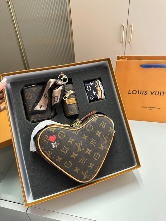 Heart Louis Vuitton 4-Piece Set