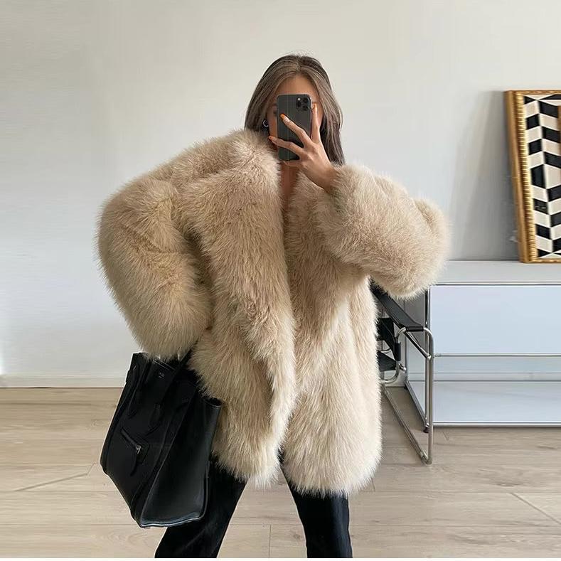 FLUFFY FAUX FUR COAT